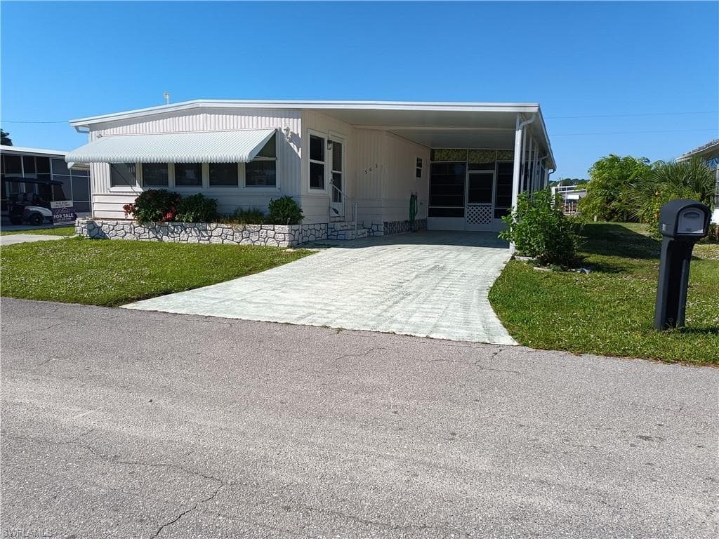 565 Peace Lake CT NORTH FORT MYERS, FL 33917