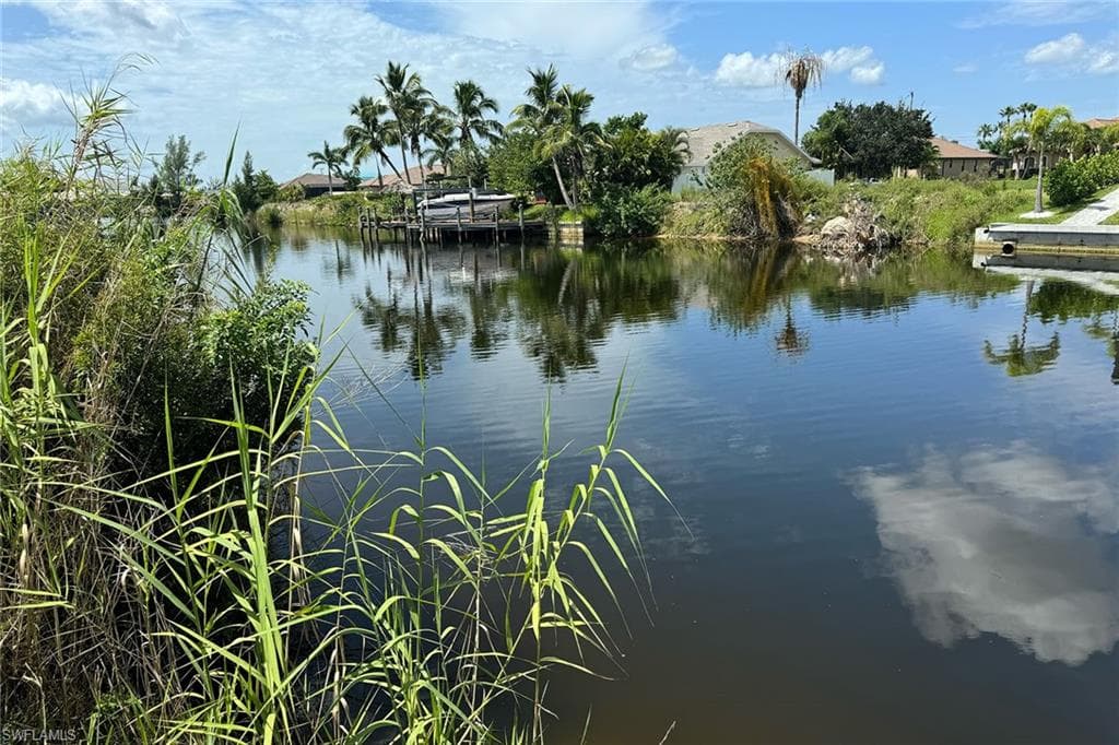 1018 38th PL CAPE CORAL, FL 33993