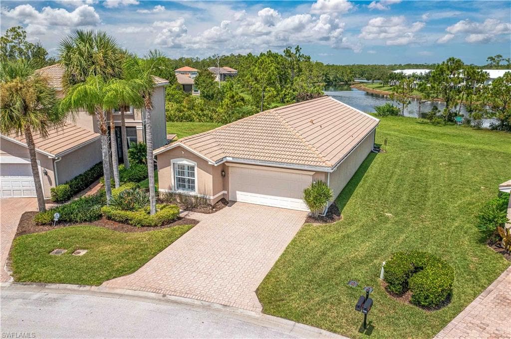 11060 Yellow Poplar DR FORT MYERS, FL 33913
