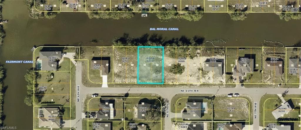 609 NE 11th TER CAPE CORAL, FL 33909