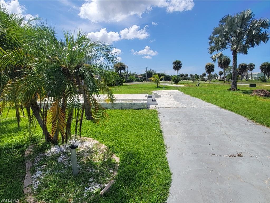 13621 Catbird DR FORT MYERS, FL 33908