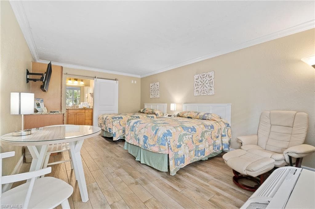 2555 Tamiami TRL N 131 NAPLES, FL 34103