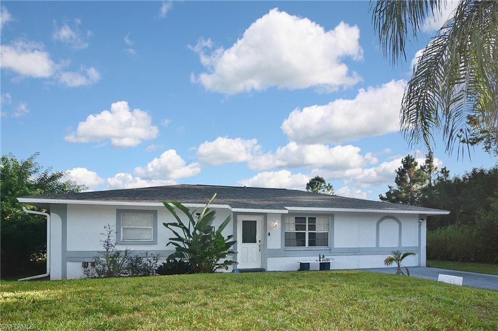 4914 3rd ST W LEHIGH ACRES, FL 33971