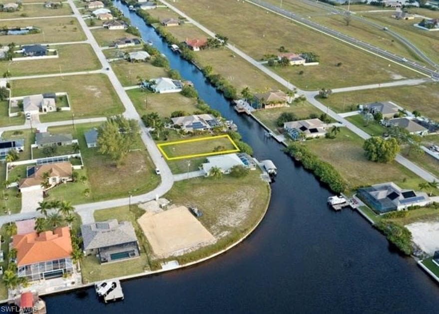 407 NW 33rd AVE CAPE CORAL, FL 33993