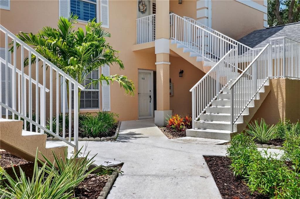 737 Wiggins Lake DR 201 NAPLES, FL 34110