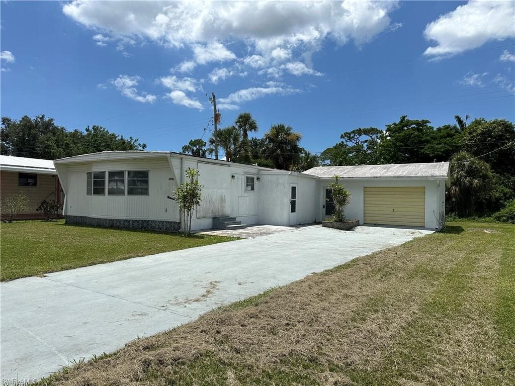 15560 Fern DR FORT MYERS, FL 33908