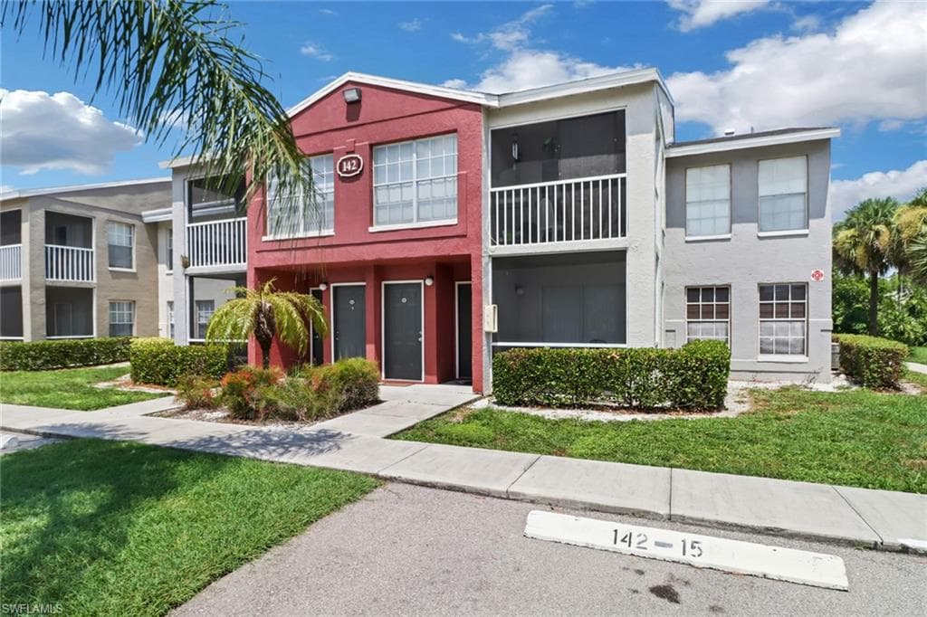 142 Santa Clara DR 1 NAPLES, FL 34104