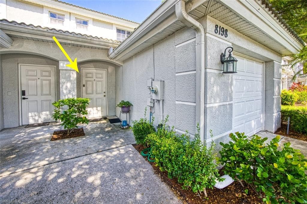 8198 Pacific Beach DR FORT MYERS, FL 33966