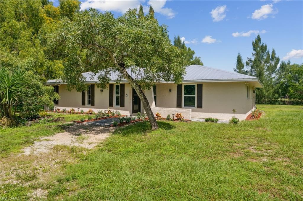 5750 Cope LN NAPLES, FL 34112