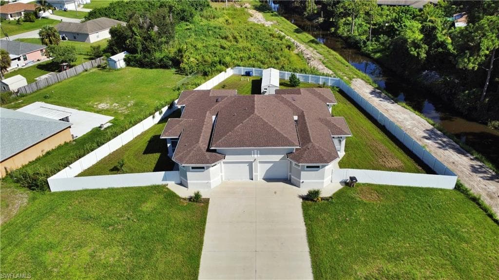 5136/5138 Benton CT LEHIGH ACRES, FL 33971