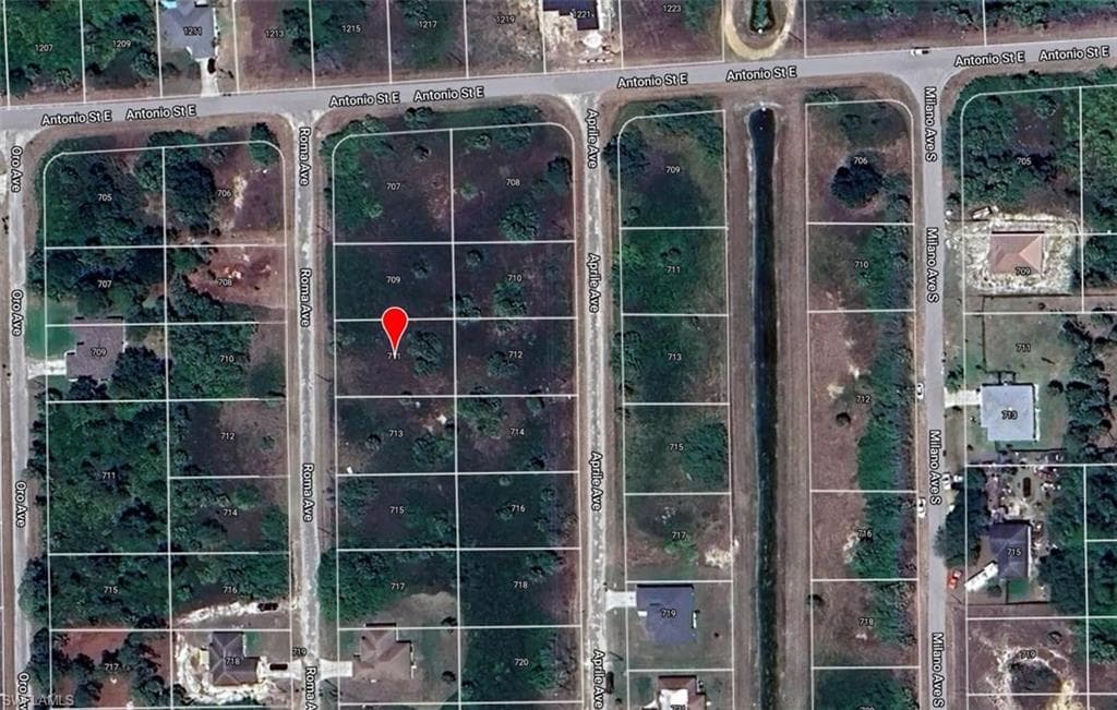 711 Roma AVE S LEHIGH ACRES, FL 33974