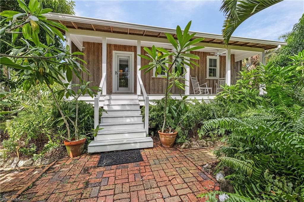 13647 Robert RD BOKEELIA, FL 33922