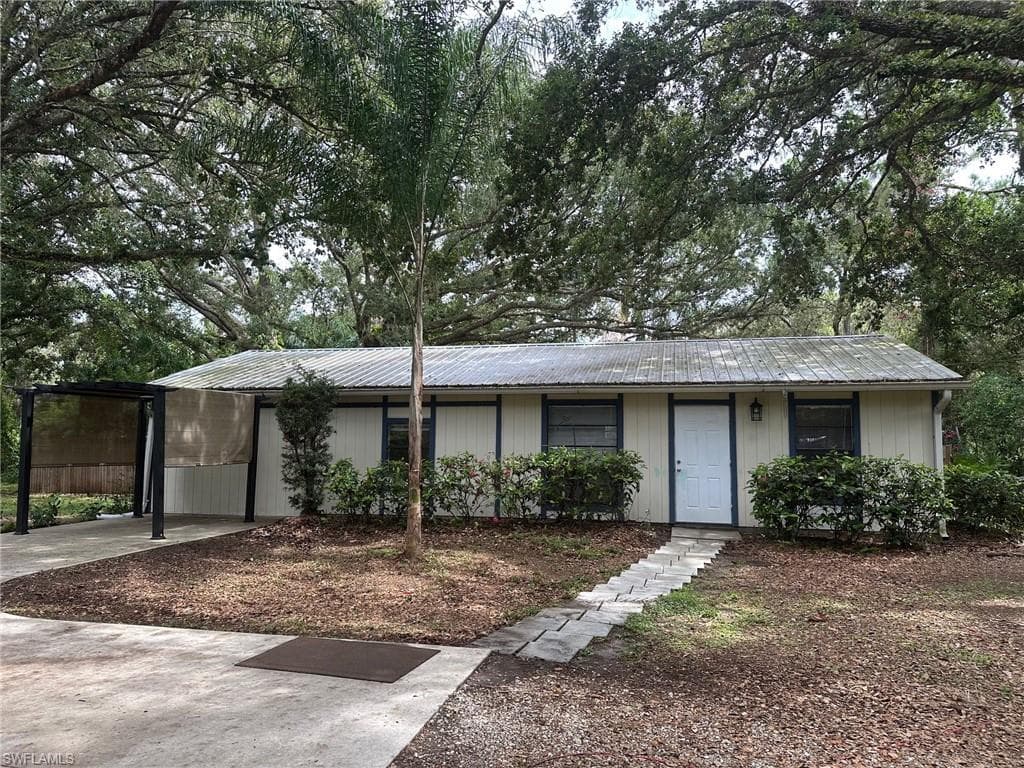 17811 Rancho 78 DR 815 ALVA, FL 33920