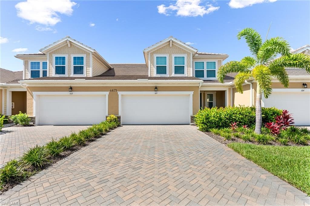 4671 Arboretum CIR 103 NAPLES, FL 34112