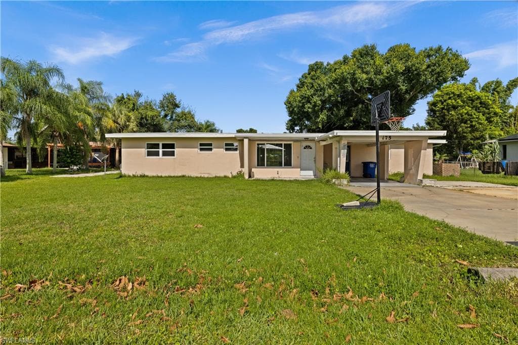 175 Cricle DR FORT MYERS, FL 33905