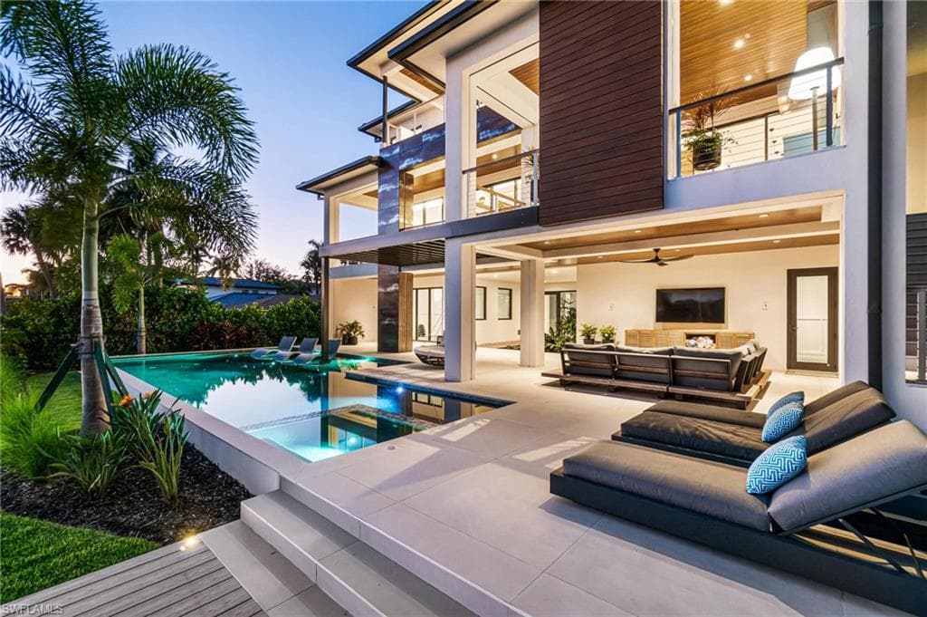 448 Oak AVE NAPLES, FL 34108