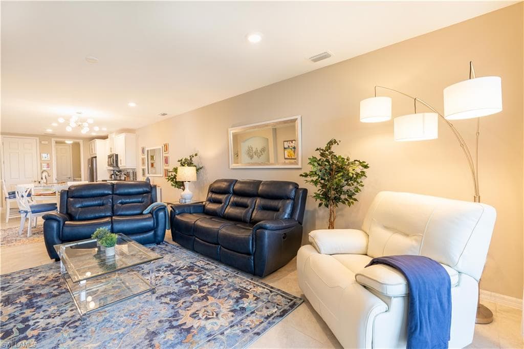 14591 Edgewater CIR NAPLES, FL 34114
