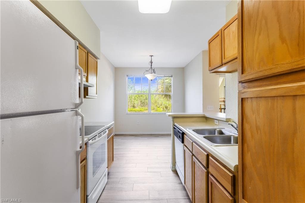 7960 Preserve CIR 625 NAPLES, FL 34119