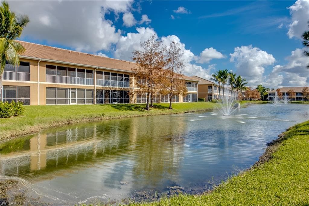 1052 Winding Pines CIR 105 CAPE CORAL, FL 33909