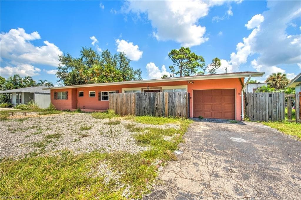 19133 Birch RD FORT MYERS, FL 33967