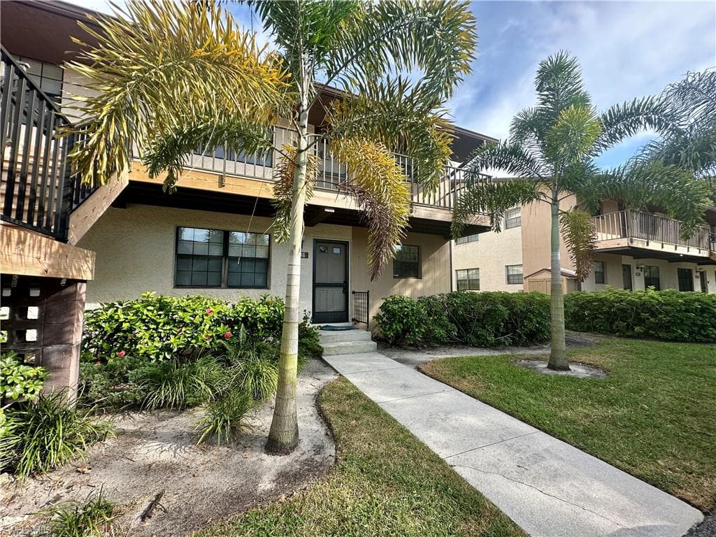 5246 Treetops DR K101 NAPLES, FL 34113