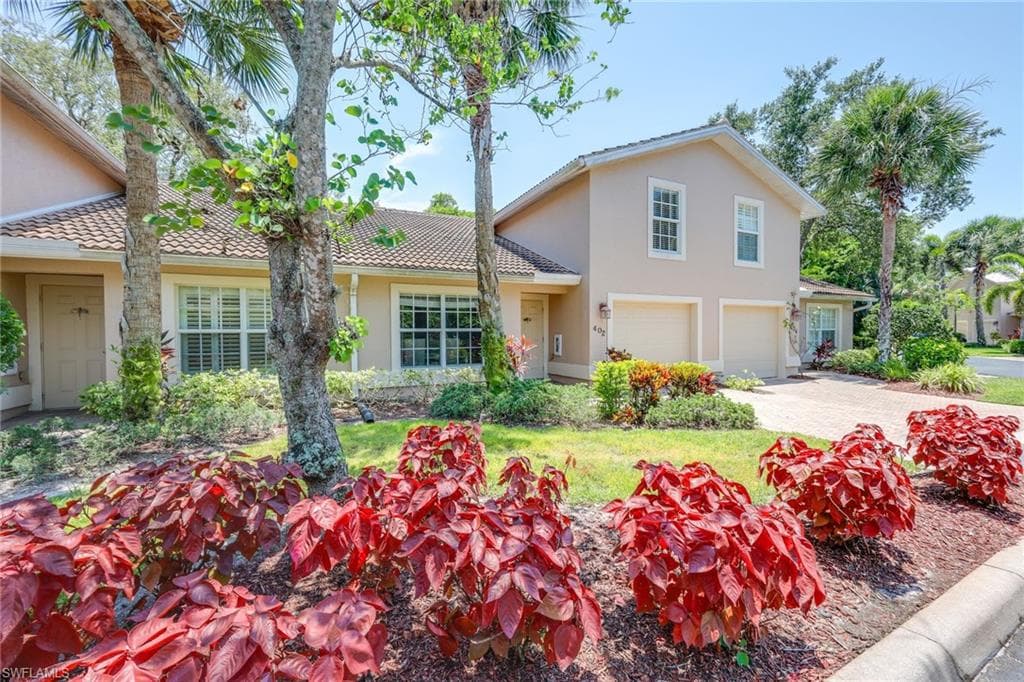 3540 Avion Woods CT 402 NAPLES, FL 34104