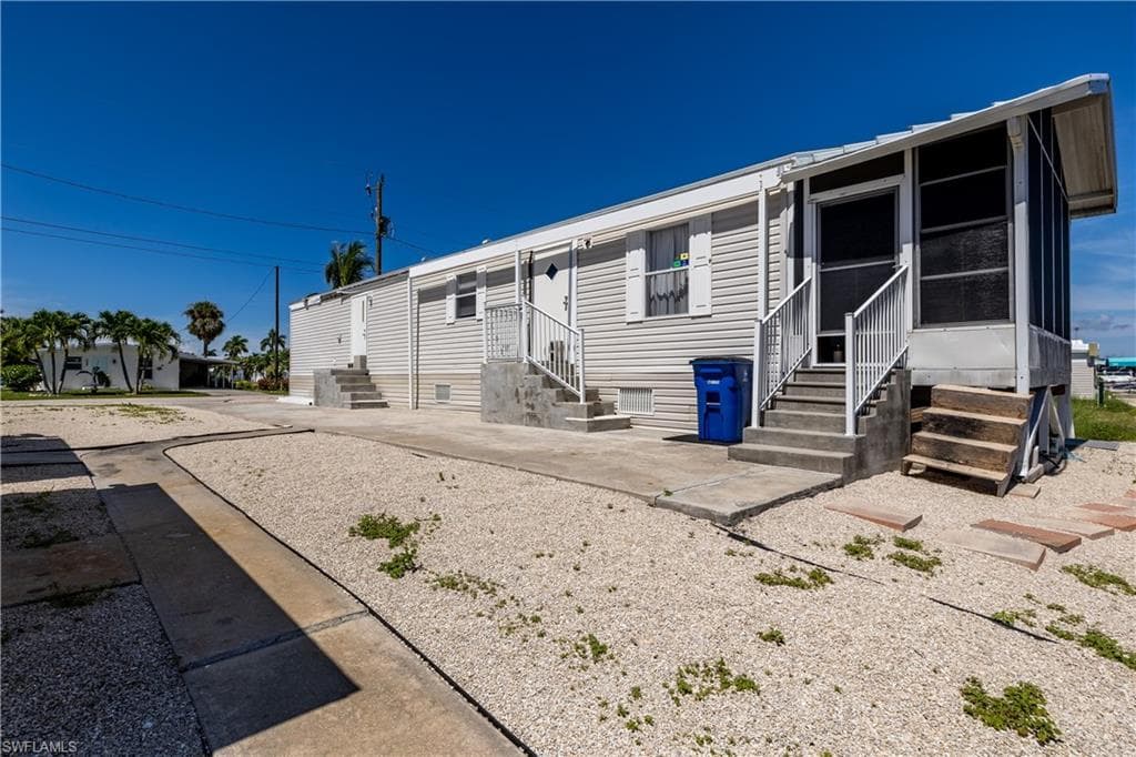 3840 Royal Palm DR ST. JAMES CITY, FL 33956