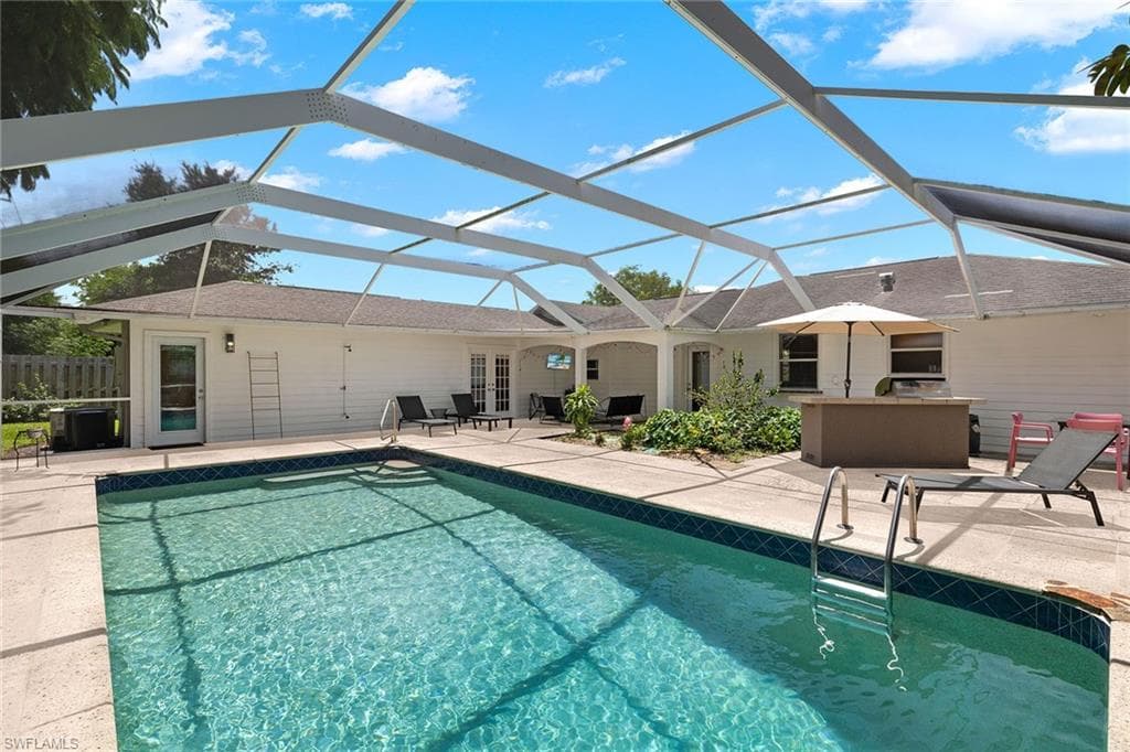 1109 Alhambra CIR NAPLES, FL 34103