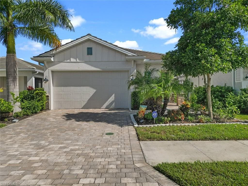28362 Captiva Shell LOOP BONITA SPRINGS, FL 34135