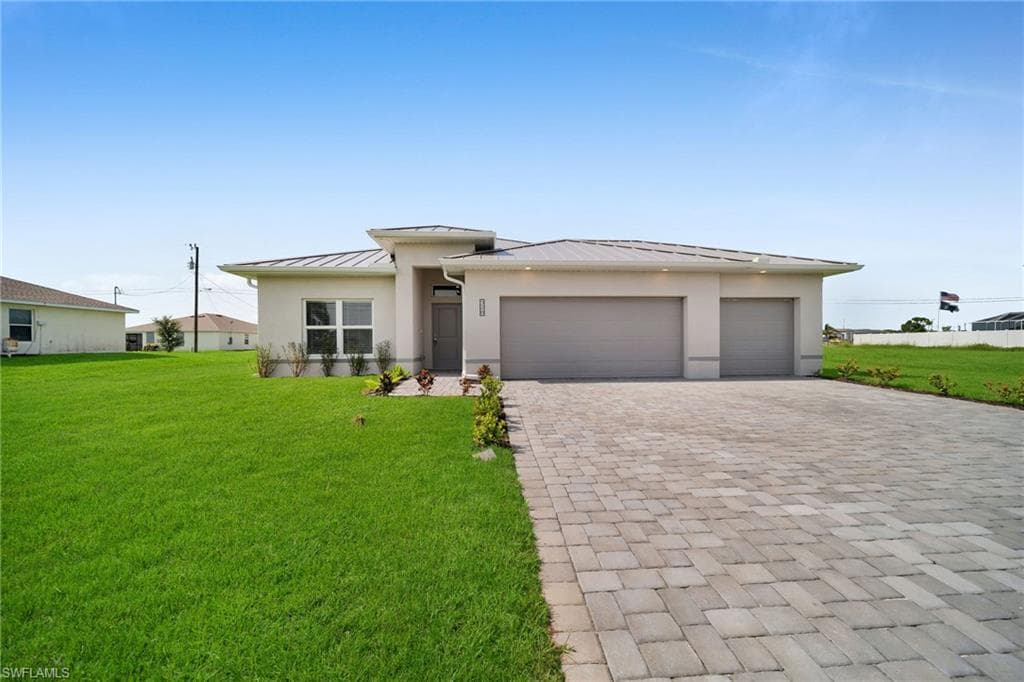 823 NE 7th AVE CAPE CORAL, FL 33909
