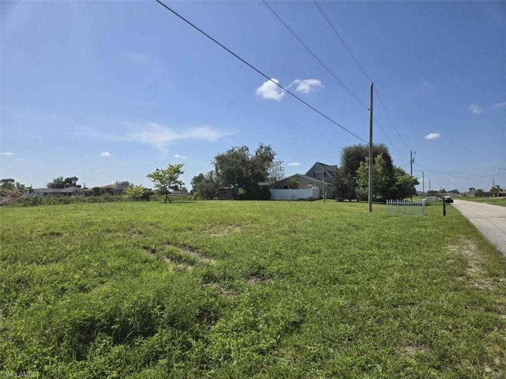 1429 19th AVE CAPE CORAL, FL 33909