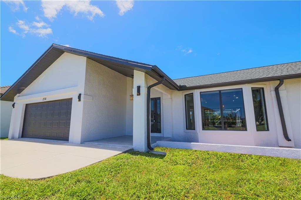 236 Bermuda RD MARCO ISLAND, FL 34145