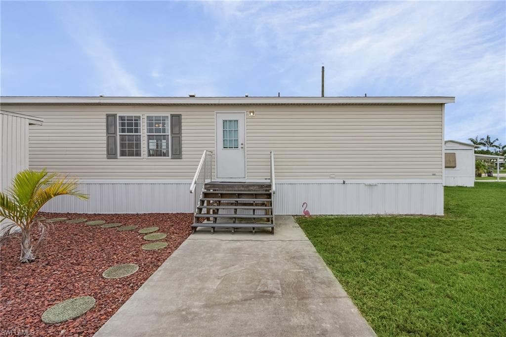 5001 Flamingo DR ST. JAMES CITY, FL 33956
