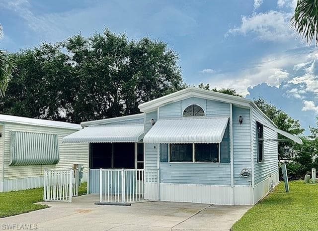 22 Bass LN 22 NAPLES, FL 34114