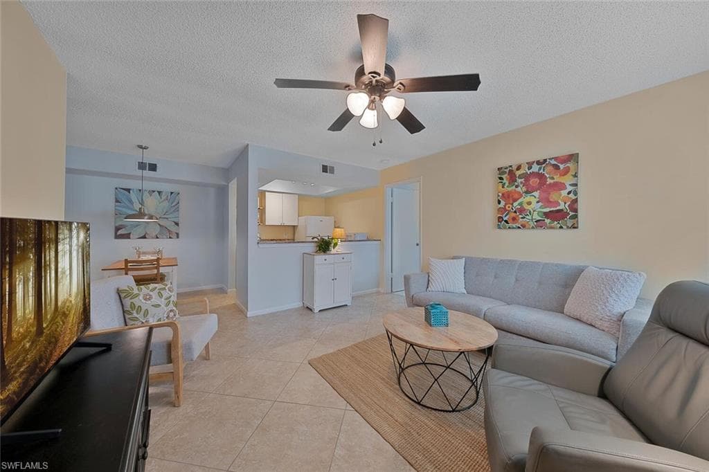 4315 27th CT SW 201 NAPLES, FL 34116