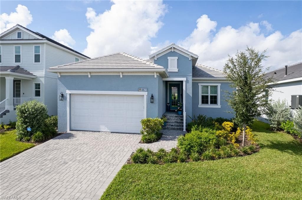 8822 Pigeon Ky FORT MYERS, FL 33908