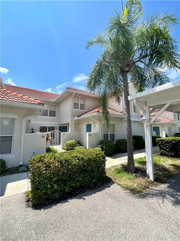 5080 Cedar Springs DR 202 NAPLES, FL 34110