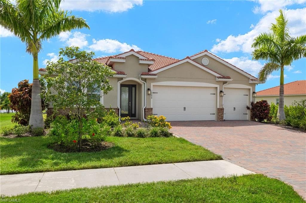 18694 Royal Hammock BLVD NAPLES, FL 34114