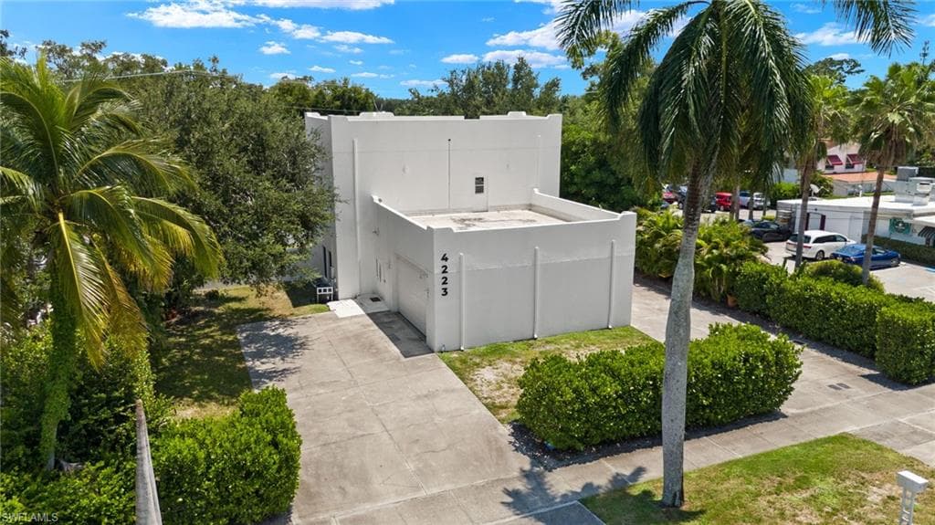 4223 McGregor BLVD FORT MYERS, FL 33901