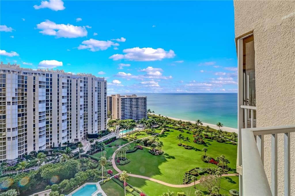 4041 Gulf Shore BLVD N PH-4 NAPLES, FL 34103
