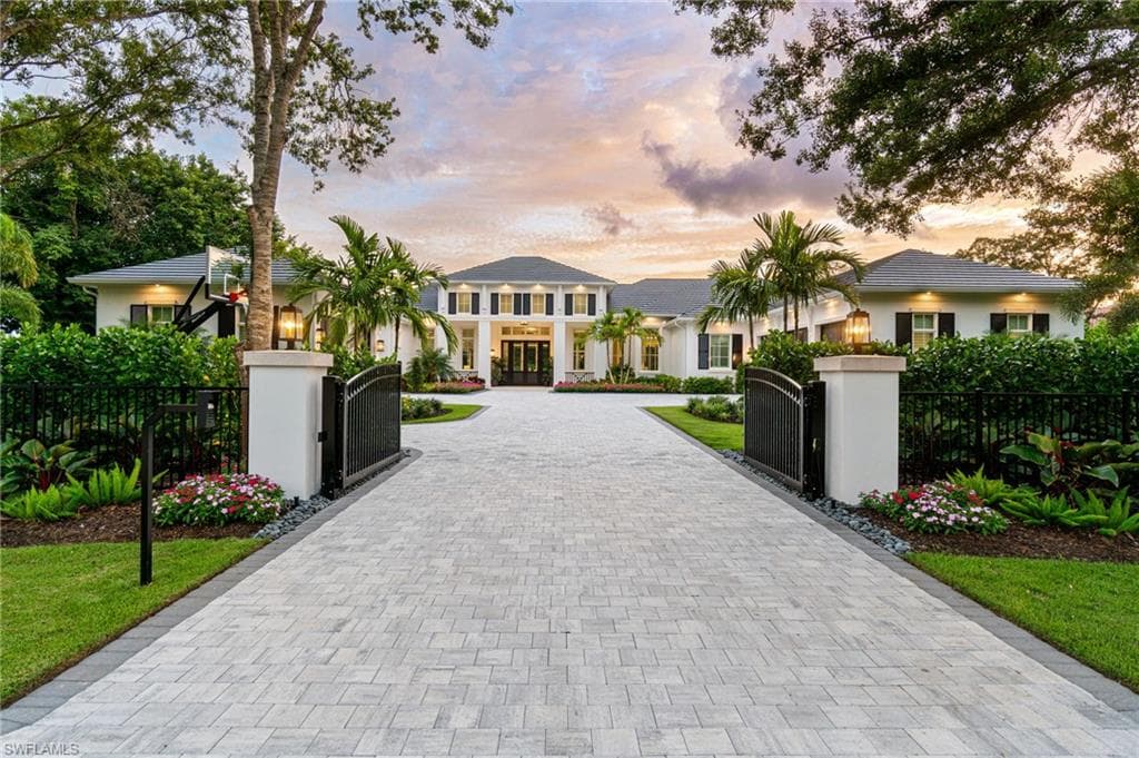 475 Carica RD NAPLES, FL 34108