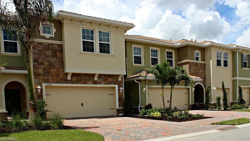 10896 Alvara WAY BONITA SPRINGS, FL 34135