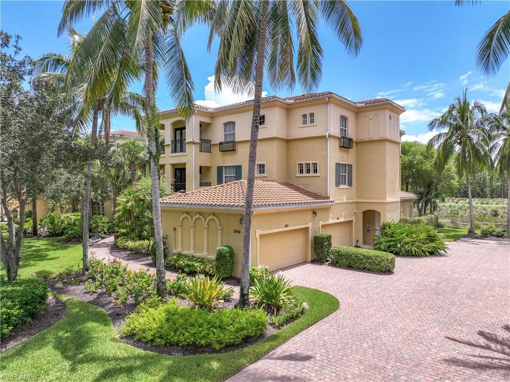 2810 Tiburon BLVD E 101 NAPLES, FL 34109