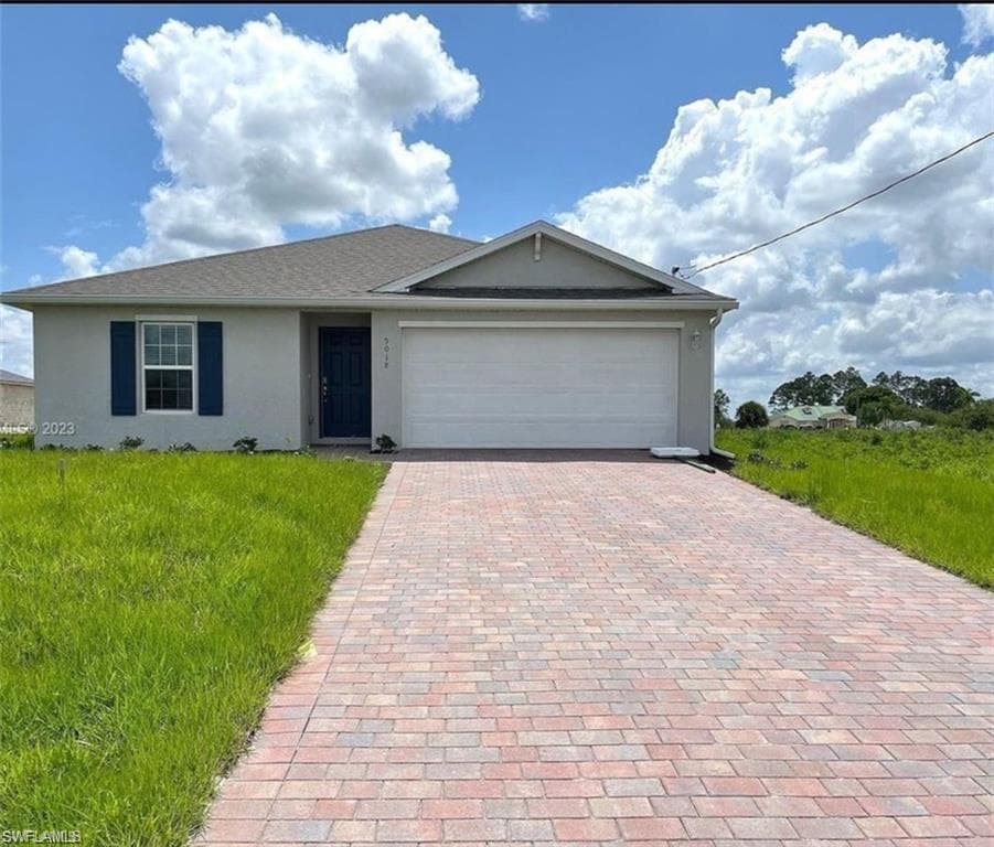 9018 Castle CIR LABELLE, FL 33935