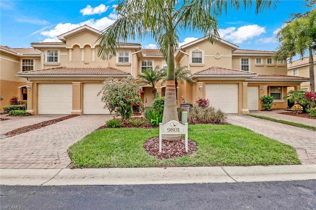 9801 Foxhall WAY 4 ESTERO, FL 33928