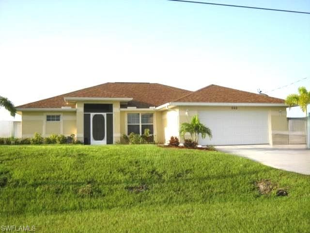 202 NW 30th TER CAPE CORAL, FL 33993