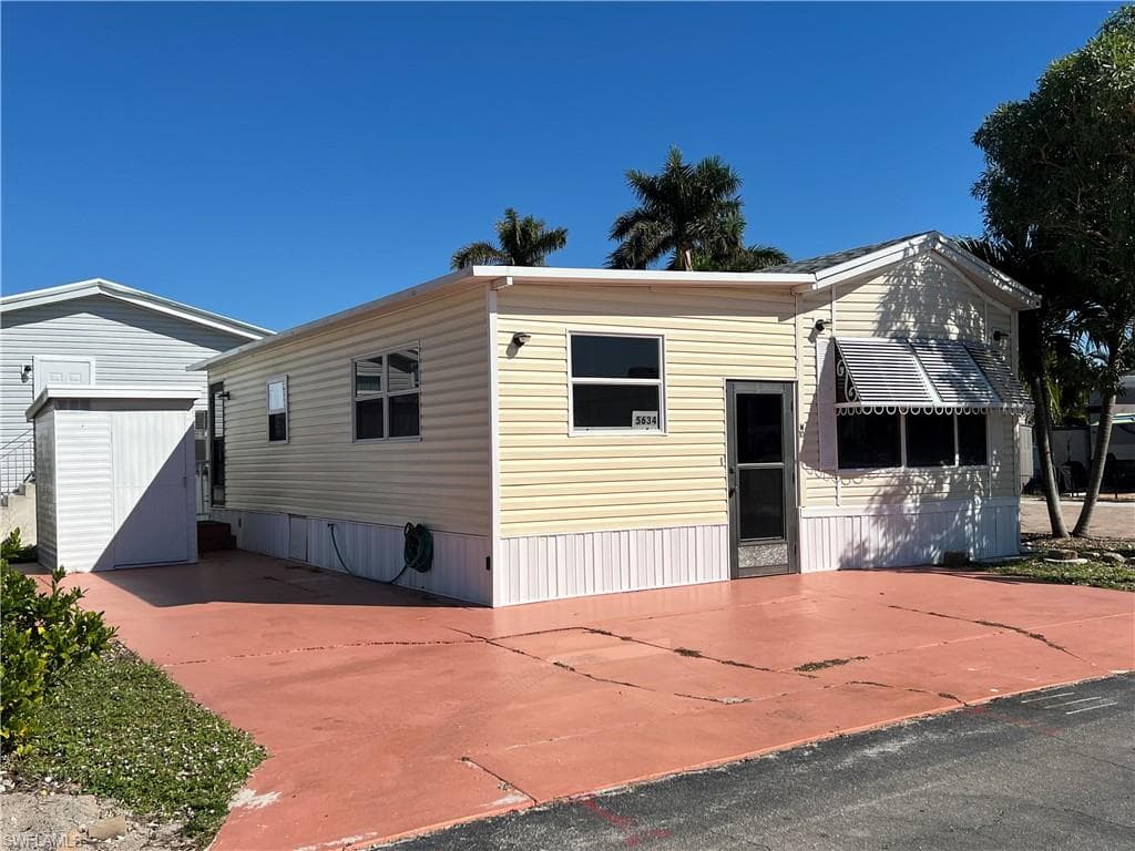 5634 Red Bird LN FORT MYERS, FL 33908