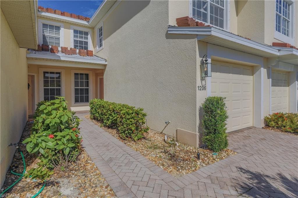 11660 Navarro WAY 1206 FORT MYERS, FL 33908