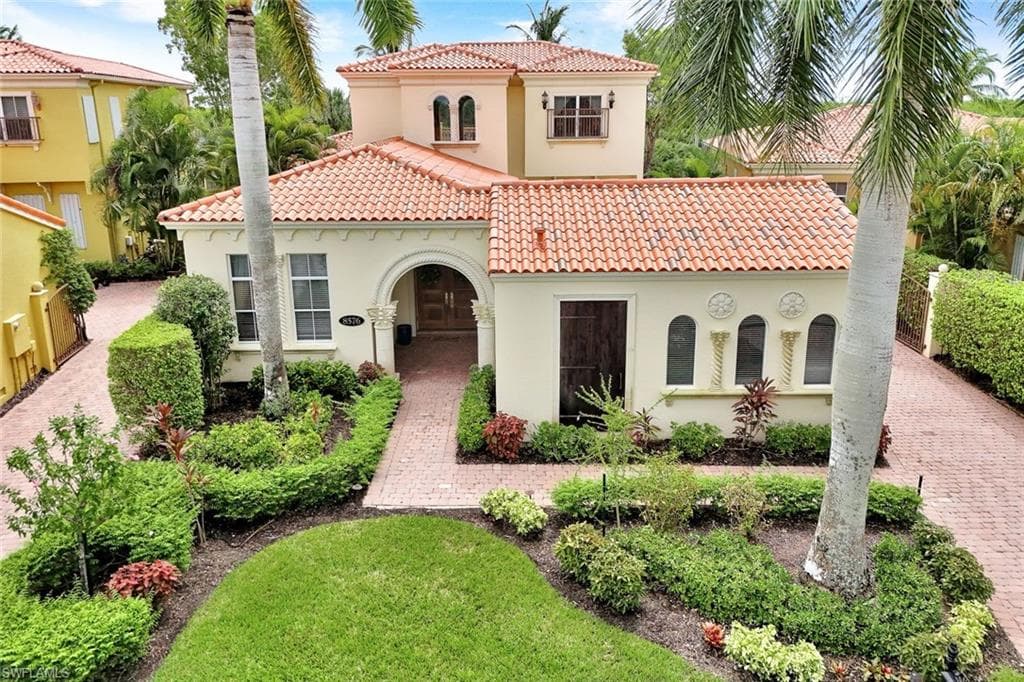 8576 Bellagio DR NAPLES, FL 34114