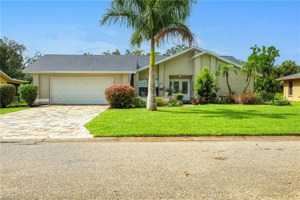 637 Astarias CIR FORT MYERS, FL 33919